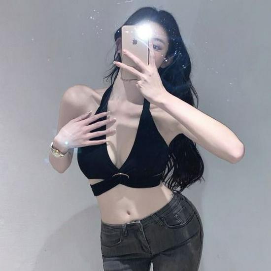 

Ночная жизнь Сексуальный Холтер Шея С Открытой Спиной Подтяжки Жилет для Женщин One size recommended 80-120 catties чёрный