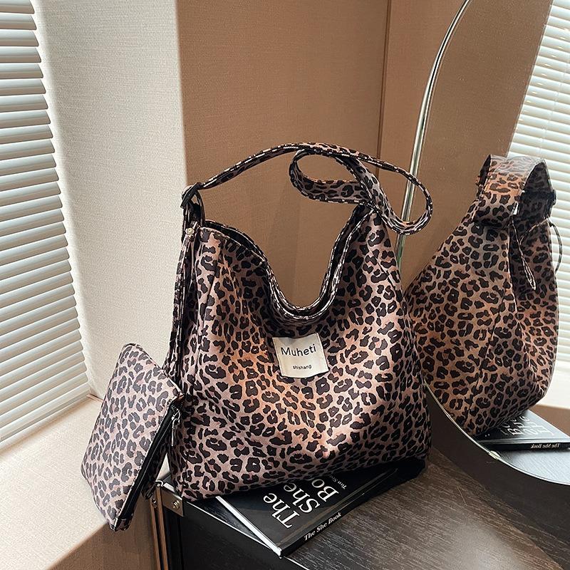 

Универсальная модная женская сумка через плечо большой вместимости, сумка-тоут для поездок на работу, новая высококлассная сумка-тоут с леопардовым принтом, тренд чёрный