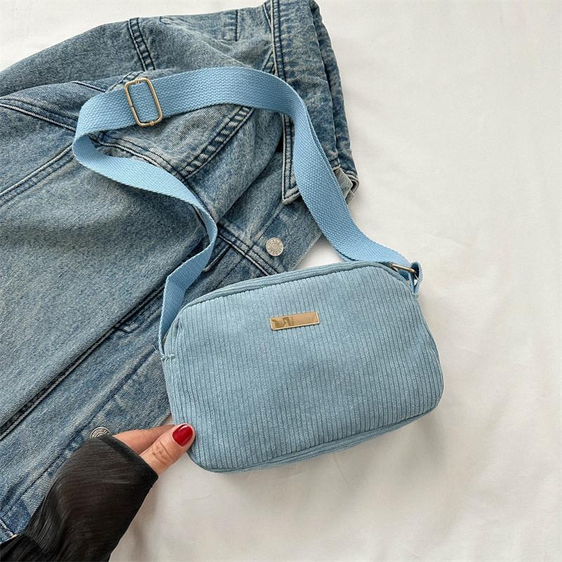 Stylish And Simple Canvas Crossbody Bag For Women In Classic Colors Ideal For Daily Use