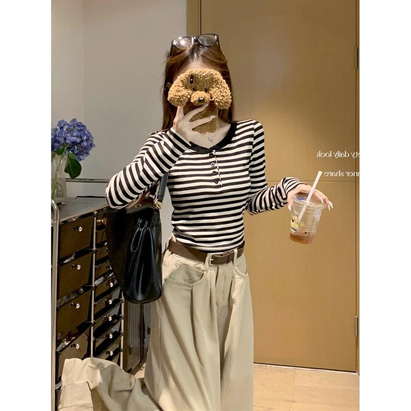 Contrasting striped semi-open neck button front shoulder long-sleeved T-shirt women's spring new slim-fit Spice Girl top base