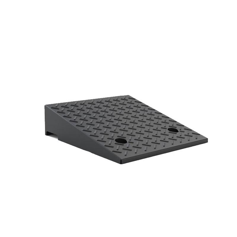 Heavy-Duty Rubber Step Ramp