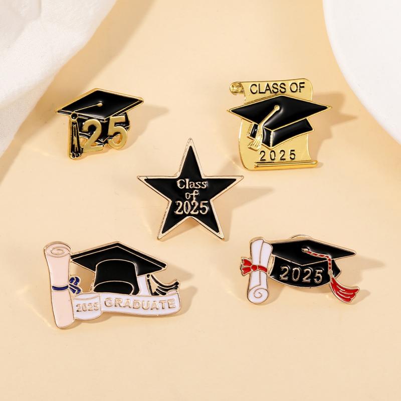 Graduation Cap Brooch Metal Enamel Pin Student Souvenir Gift Accessory Badge New Season Decoration