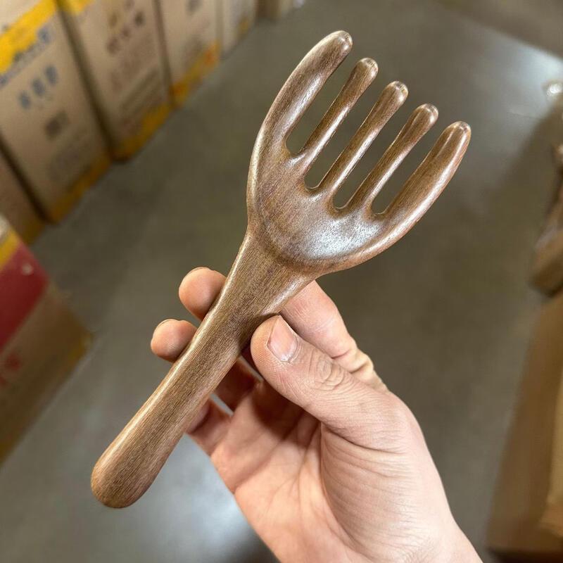 

Golden Sandalwood Meridian Comb Massager