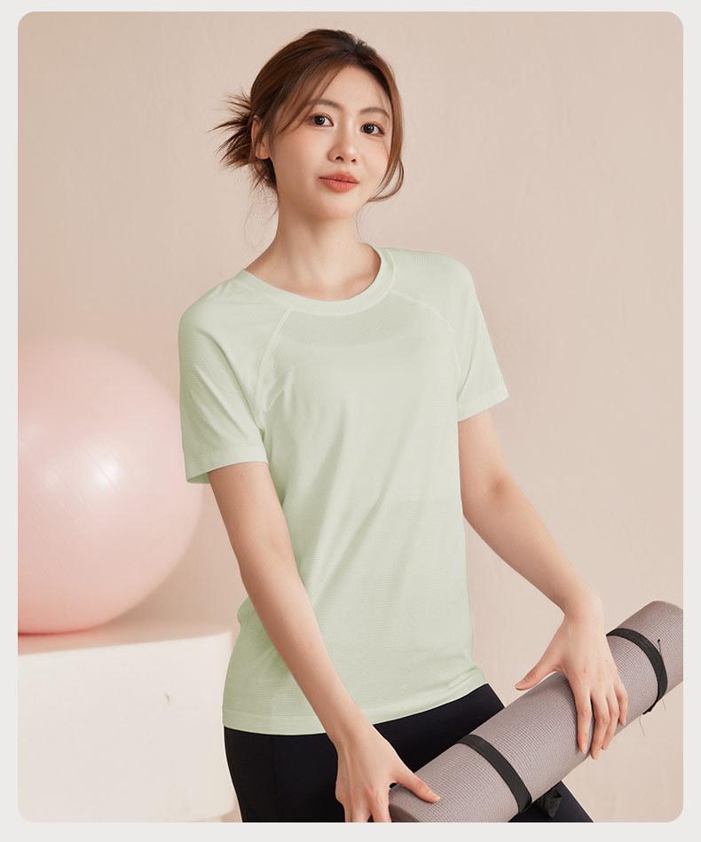 Women's Plus Size Slimming Quick-Dry Yoga T-Shirt - Short Sleeve Sports Top for Running & Gym