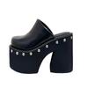 Pantofole da Donna Nere a Zeppa con Borchie Design alla Moda Fondo Spesso Scarpe con Tacco Alto Estate Festa Abito Zapatos Mujer