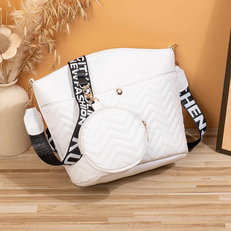 Rhombus Embroidered Shoulder Crossbody Bucket Bag Trendy Versatile Belt Small Round Bag Large Capacity Women's Bag