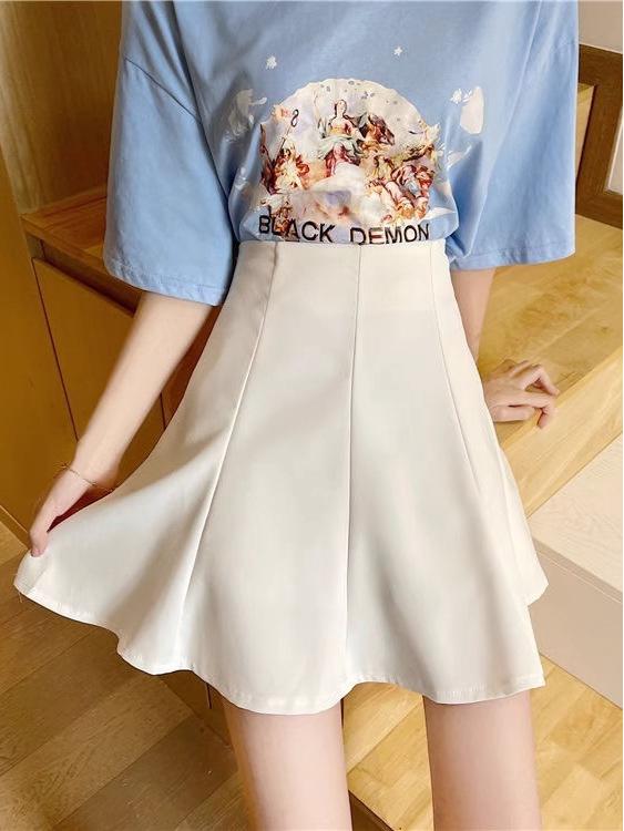 Chic High-Waisted A-Line Midi Skirt: Versatile, Slimming, and Trendy Japanese-Style Women's Fashion for Petite Figures.