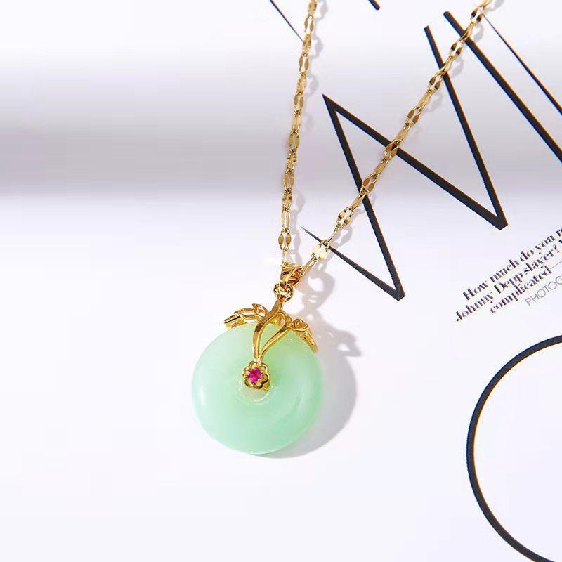 Small Flower Blessing Buckle Necklace, Fresh And High Imitation Chalcedony Does Not Fade, Versatile Temperament
