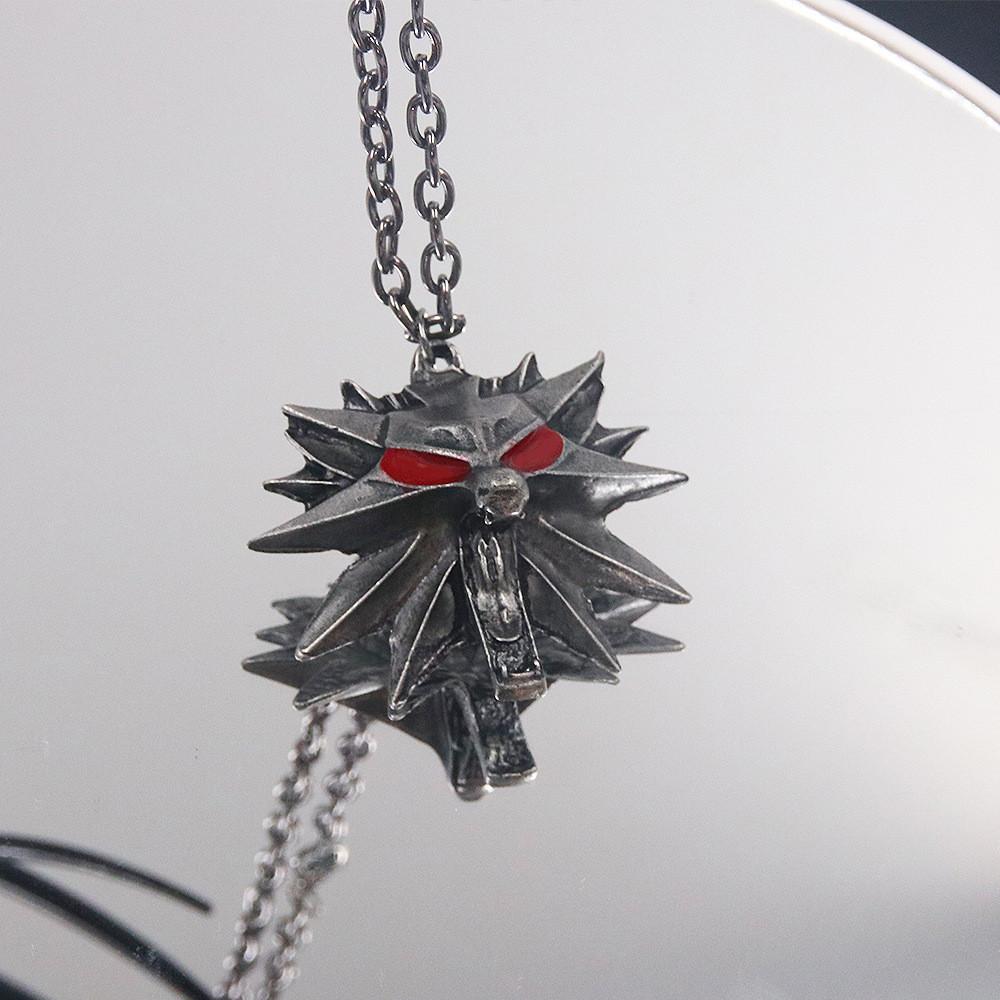 Medicine Man Metal Redeyed Wolf Pendant Necklace For Men With Animal Design And Gothic Style