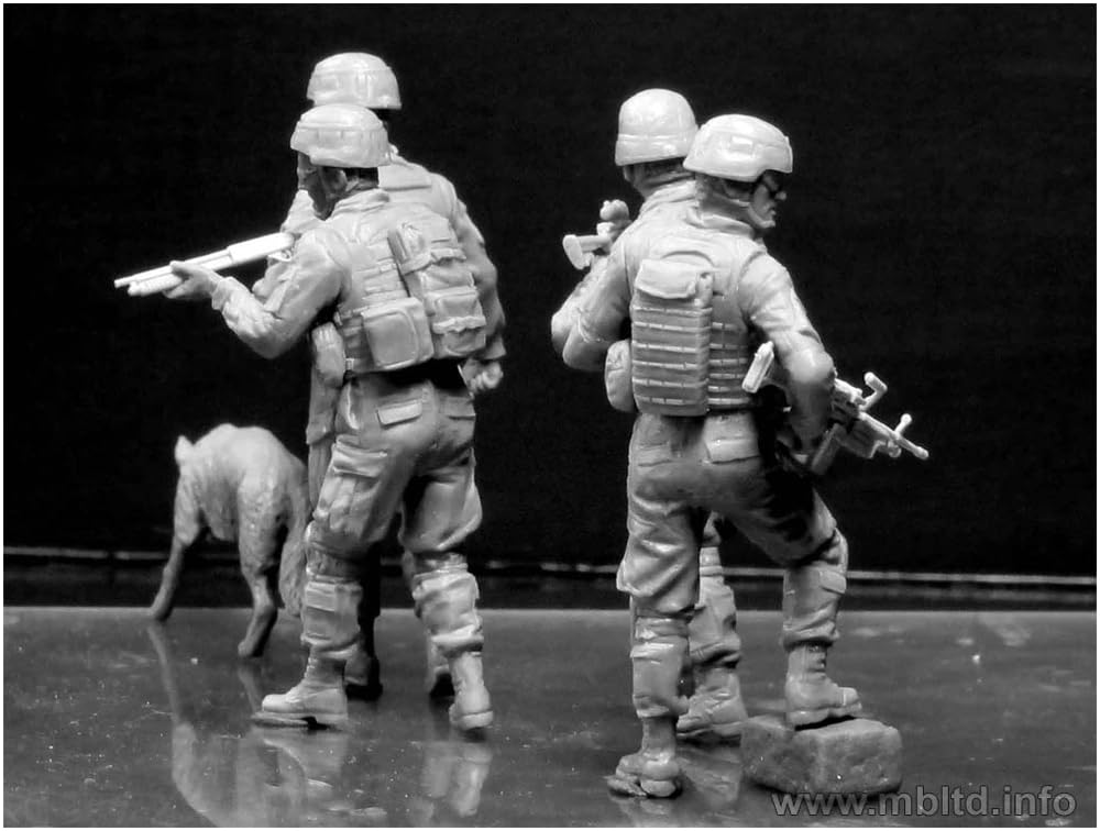 Master Box American 4 Active Infantry Military Dog Afghan War Search Unit Plastic Model MB35154 1/35 +