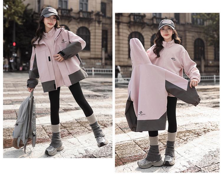 Girls' Fleece-Lined 3-in-1 Detachable Windbreaker Jacket, 2024 Autumn/Winter Style, Big Child Outdoor Thickened Coat.