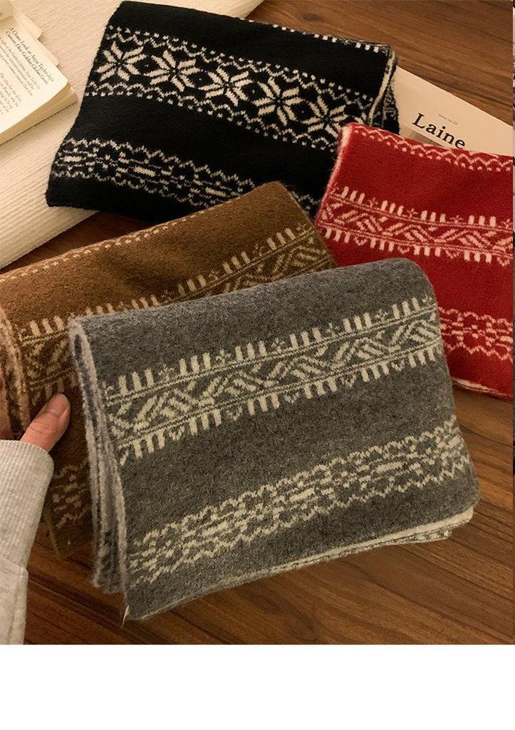 Women's Snowflake Double-Sided Knitted Scarf - Thick, Warm Vintage Shawl for Autumn/Winter In Korean Style