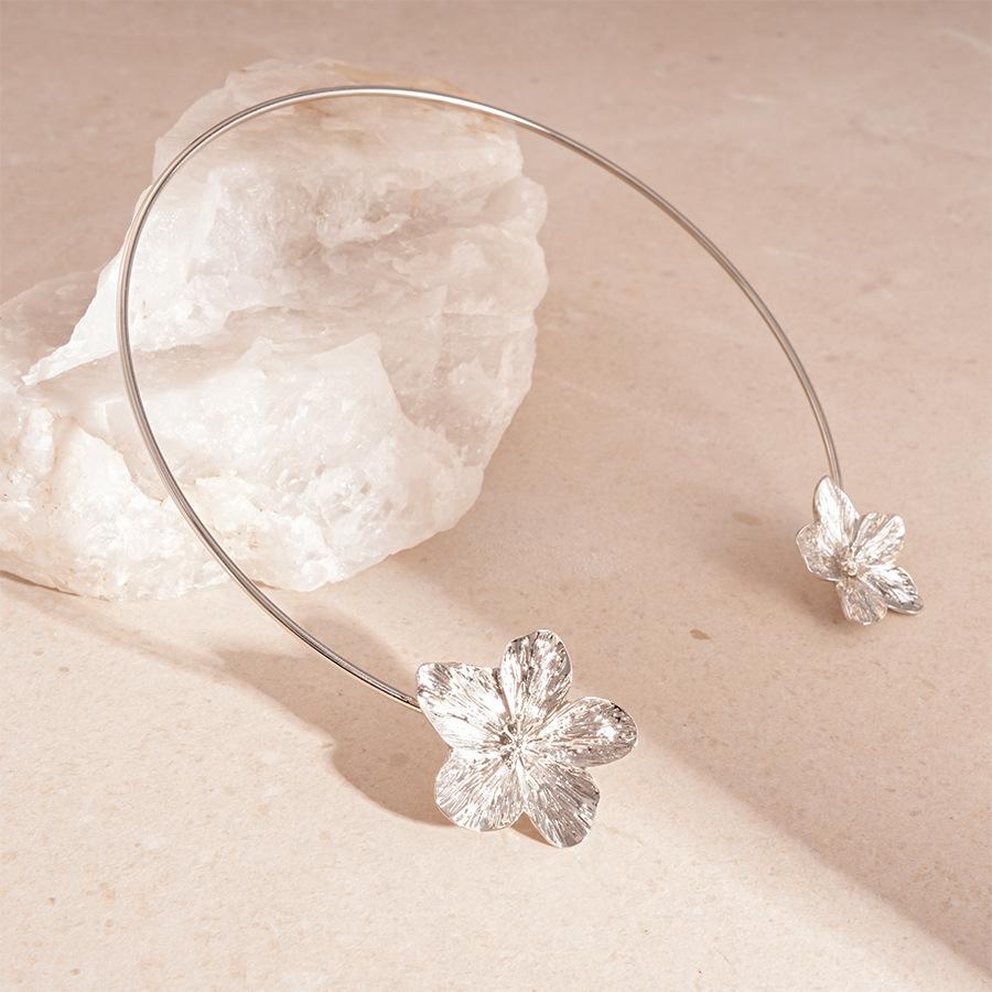 European and American Cross-border Exaggerated Geometric Flower Necklace Accessories Women's Summer High-end Clavicle Chain Niche Personality Items