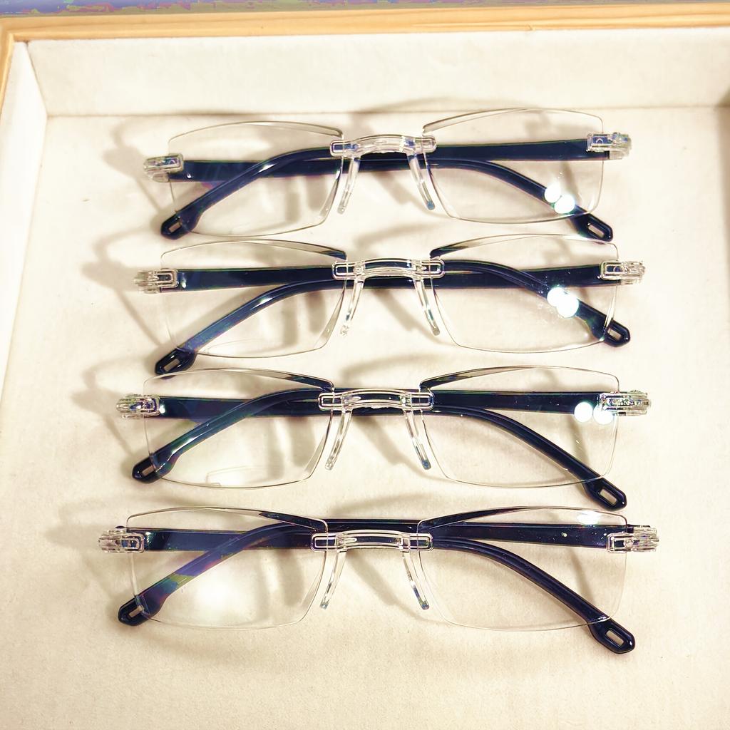 4PCS Vintage Square Reading Glasses for Women Anti-Blue Light Polycarbonate Lens One-Piece Square Frame