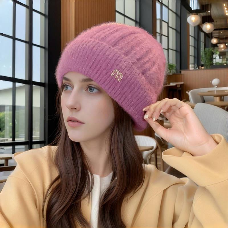 Women's Korean-Style Knitted Beanie: Warm, Thick & Versatile Hat with Ear Protection for Autumn/Winter.