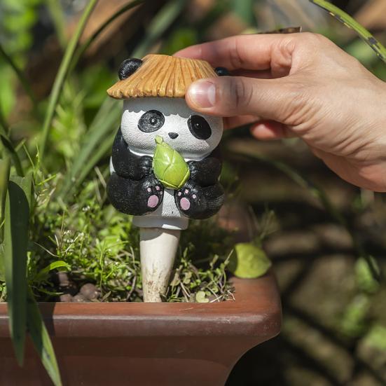 Automatic Waterer Frog Panda Shaped Self Watering Spikes Automatic Watering Device Slow Release Plant Watering Globes