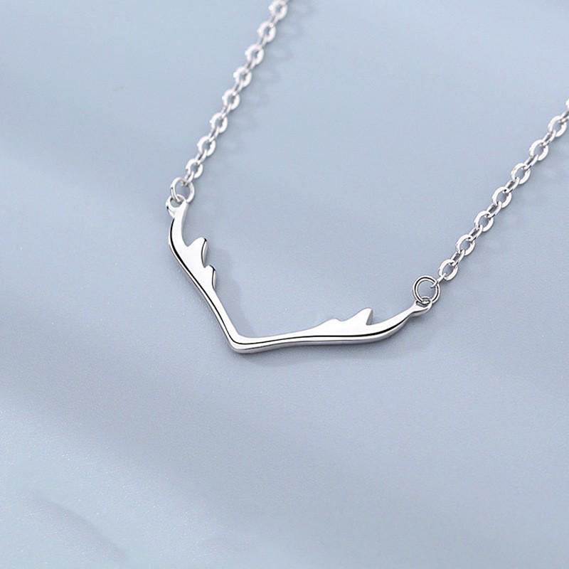 Elk Antler Necklace: Mori Style Fresh Clavicle Chain, Perfect for Students and Holiday Gifts