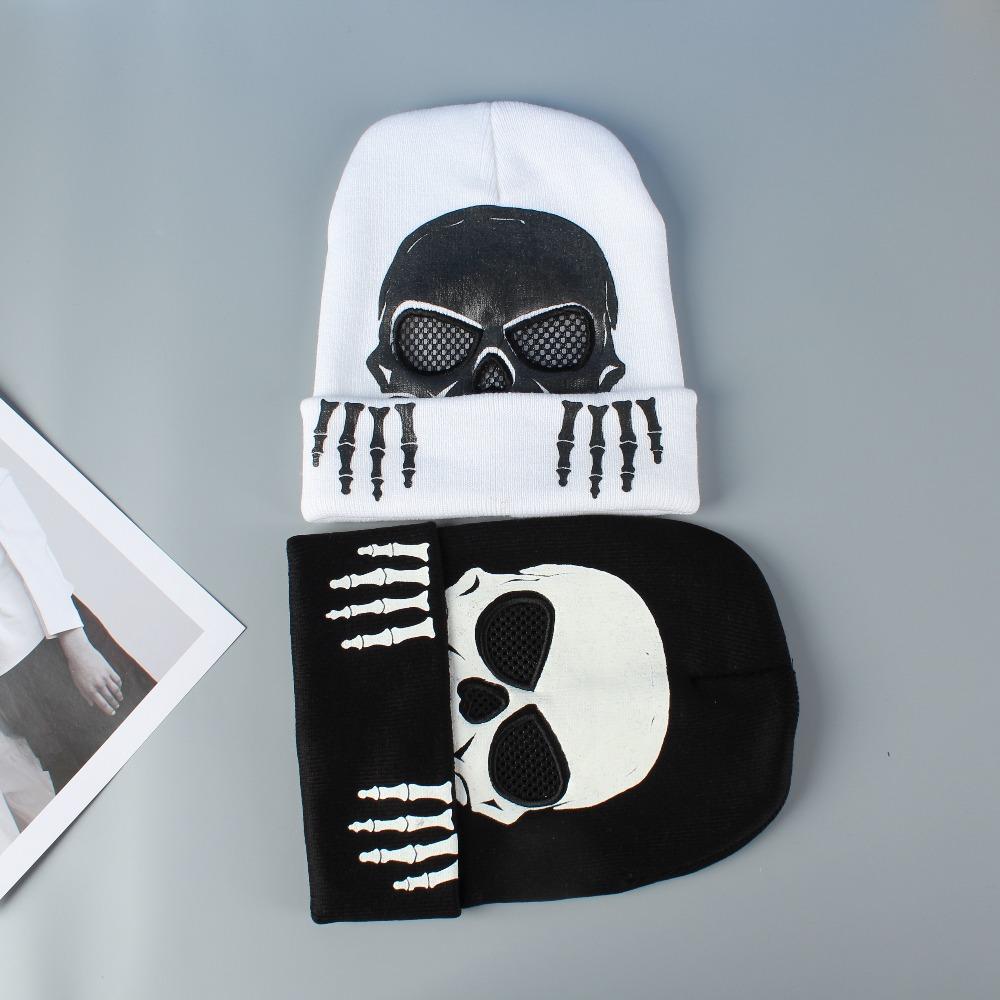 Fun skull print knitted hat for men and women for Halloween holiday dressing, suitable for outdoor windproof and warm keeping