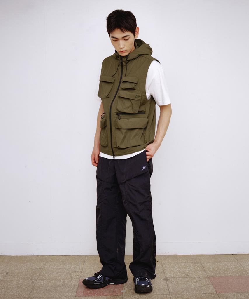 Kallapataleu Cn Wide Ankle Zipped Cargo Pants - Black