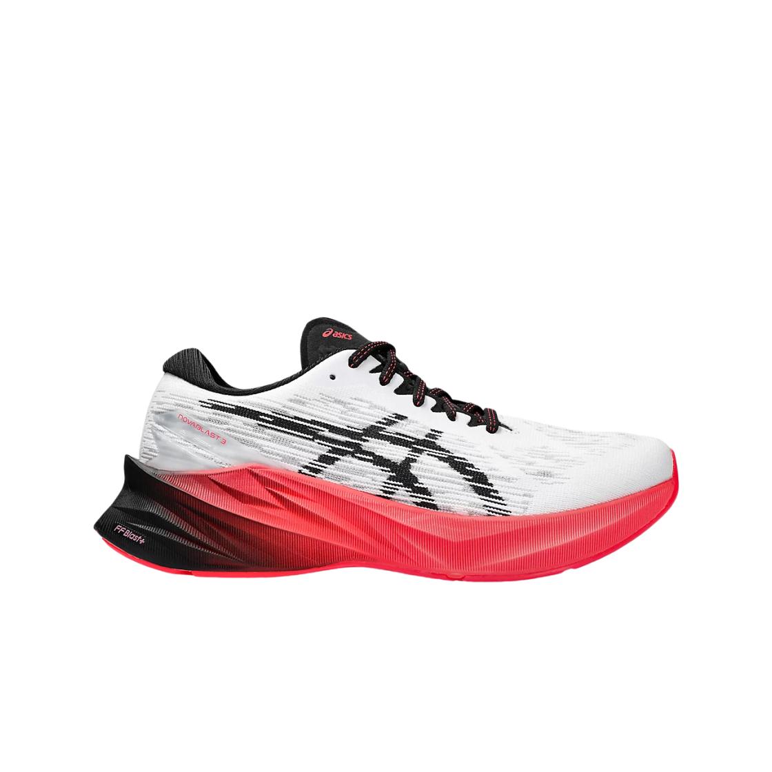 

(w) Asics Novablast 3 White Black W245
