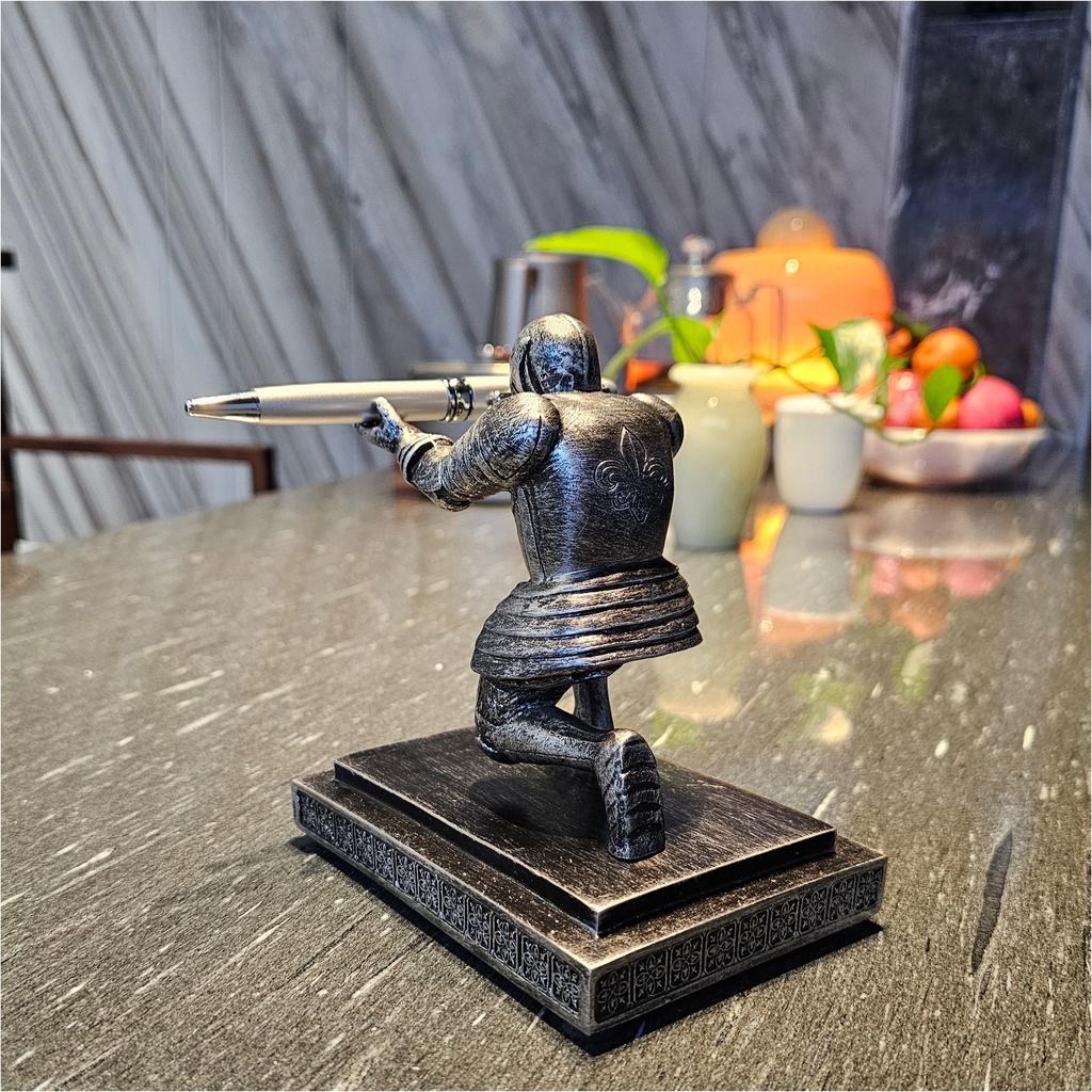 Executive Knight Resin Pen Holder  Unique Desk Accessory for Graduation  Birthday Gifts, Office Decor, Creative, Desktop Accessories
