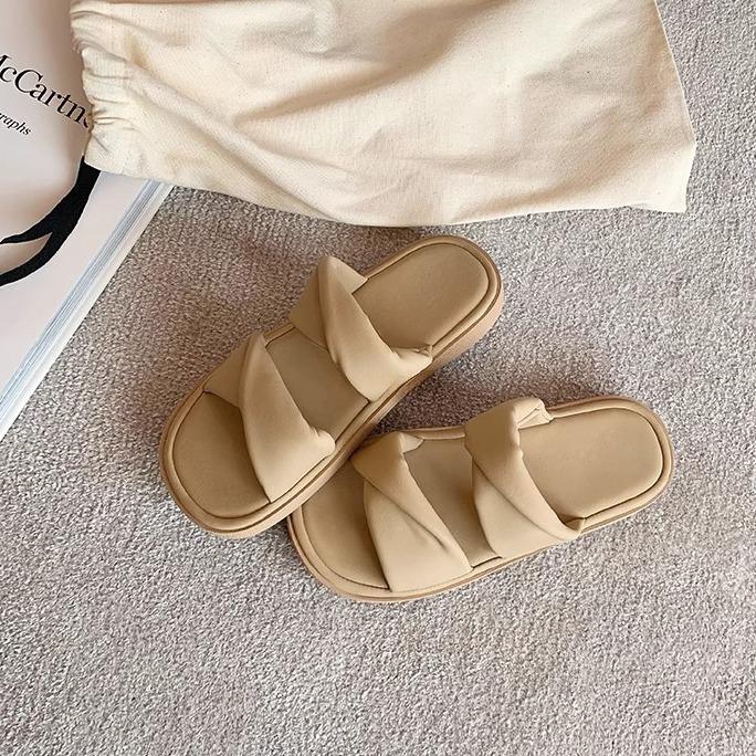 Yuanlitong Step On Shit Feeling Thick-soled Slippers Women Wear High-end Casual Cool Slippers Comfortable Wrinkled Sandals Women