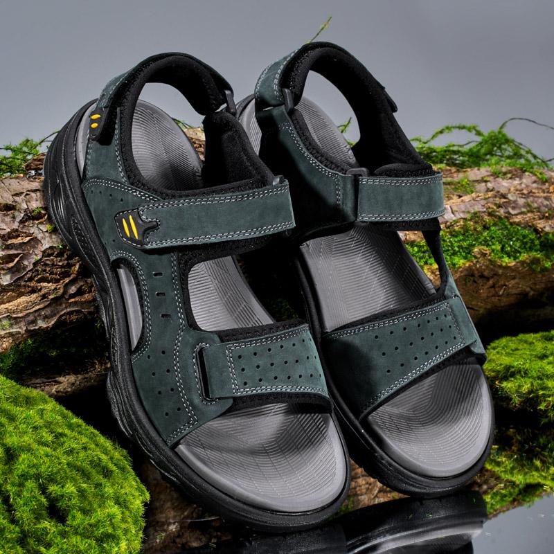 Men Soft Sole Flats Summer Men Anti Velvet Fashionable Seaside Sandals Slippers Outdoor Non-slip Handmade Leather Beach Sandals