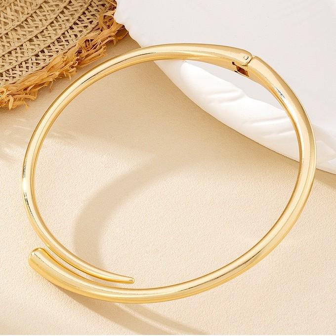 European-American Geometric Metal Glossy Spring Choker Bracelet - Women's Punk Minimalist Necklace