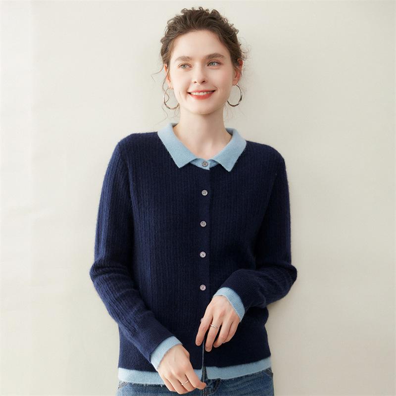 

Женский утолщенный кашемировый кардиган в стиле колор-блок с воротником поло и застежкой на пуговицы Large темно-синий