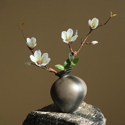 Zen-Stil Magnolien Buddha-Nische Dekoration: Elegante Kunstblumen-Dekoration für den Wohnzimmertisch