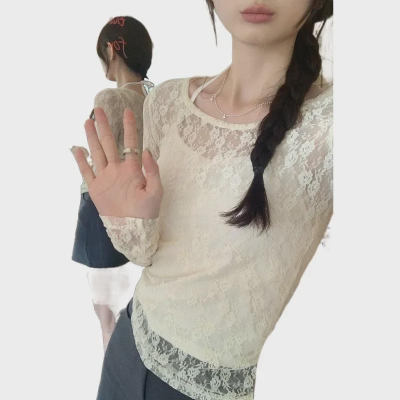 Set Blusa e Gilet T-shirt con Scollo a Laccio in Pizzo Dolce & Piccante