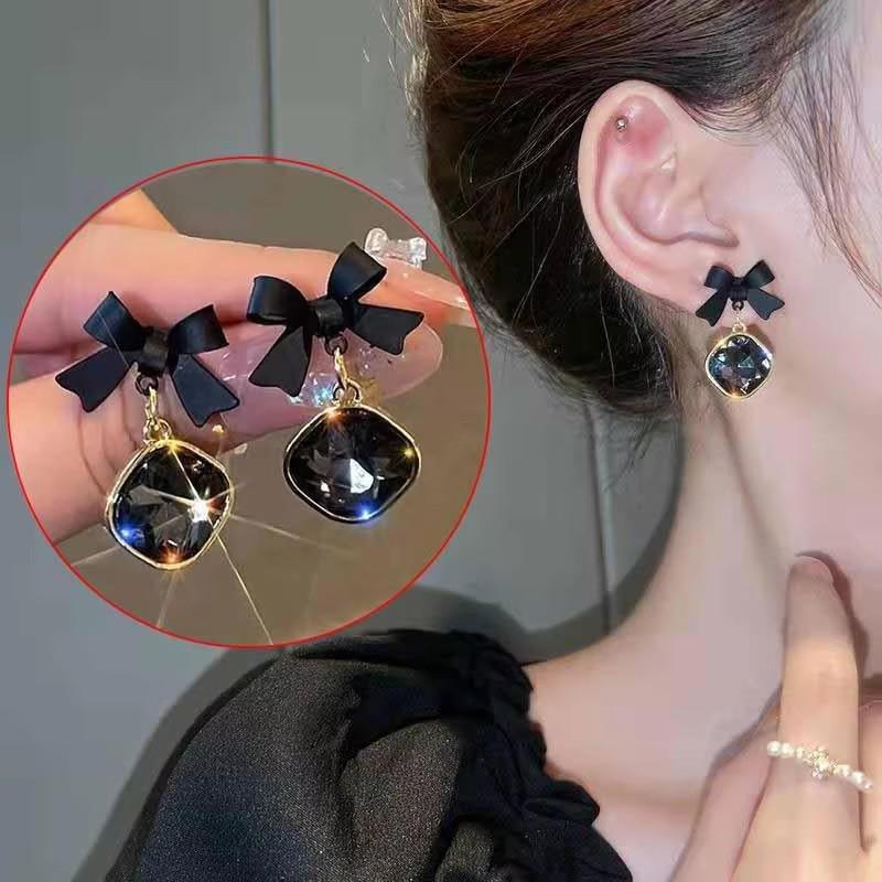 925 Silver Needle Korean Fashion Black Bow Earrings For Women Jewelry 2026 Trending New Sweet Women's Bowknot Drop Earrings Z40
