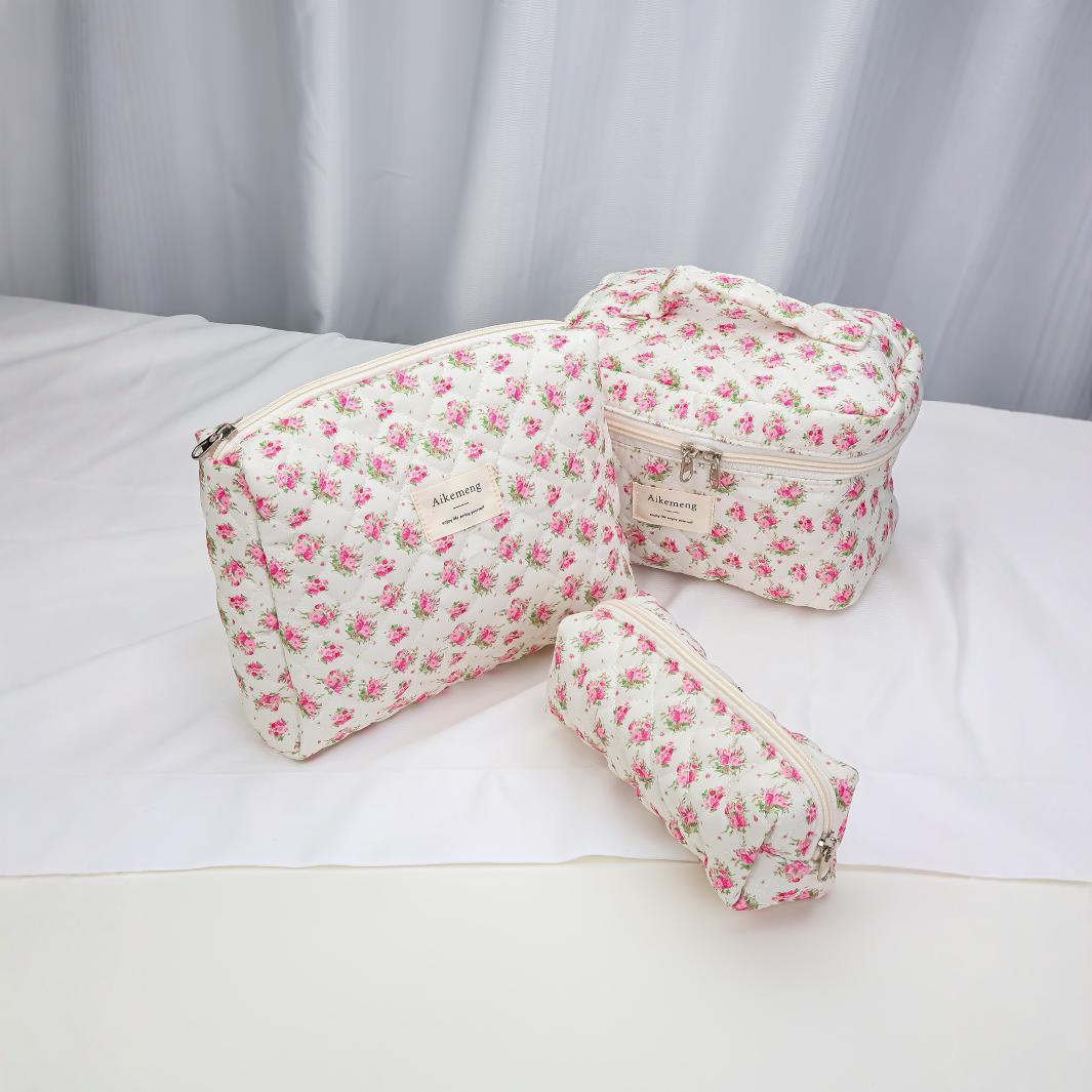 

Набор дорожных косметичек из стеганого хлопка с цветочным принтом – Портативный, Вместительный, 3 предмета Medium