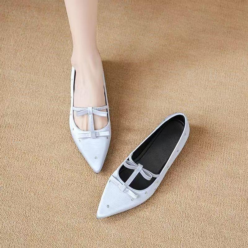 French Sweet Bow Pointed Rivets Heightening Single Shoes 2025 Spring New Niche Temperament Mary Jane Shoes Women
