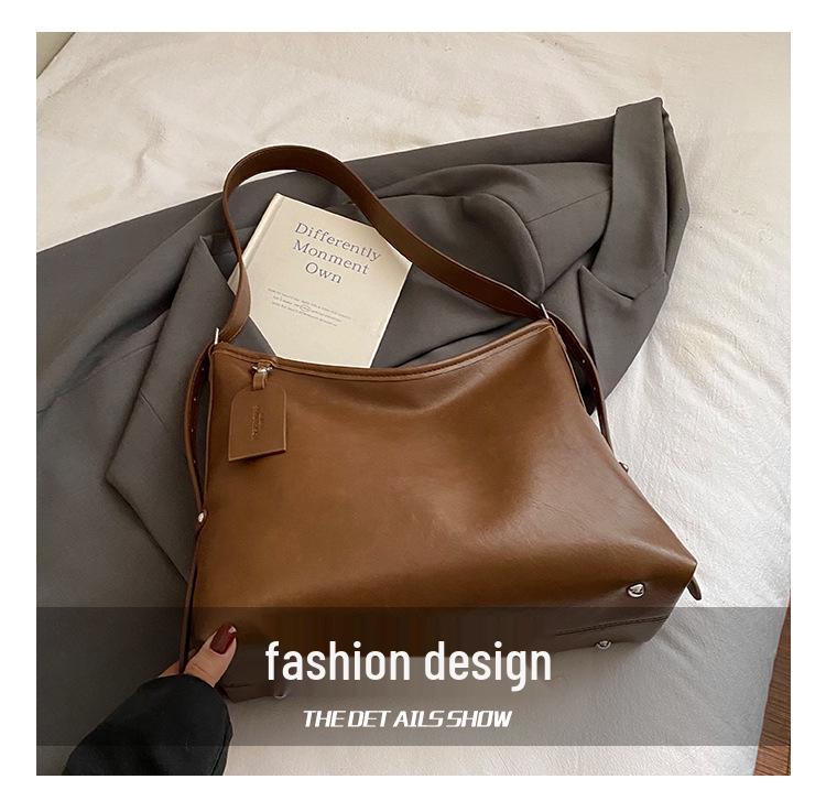 2025 Autumn/Winter Women's Versatile Large-Capacity Shoulder Bag - Niche Commuter Style