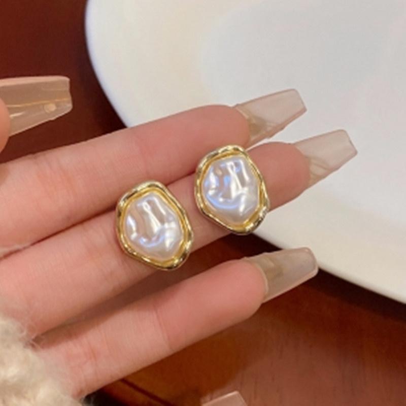 Fashion Baroque Imitation Zircon Stud Earring For Women Elegant Fresh Cheap Earrings Party Trending Zircon Wholesale 2024 New