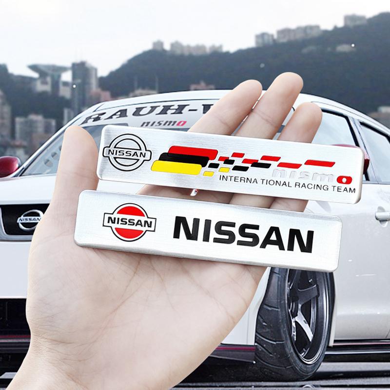 1 Pezzo Adesivi Metallici 3D Decalcomania per Carrozzeria e Bagagliaio Auto Per Nissan Sylphy N7 Teana Qashqai Note Navara Juke GTR 350z Patrol Leaf Tiida Kicks