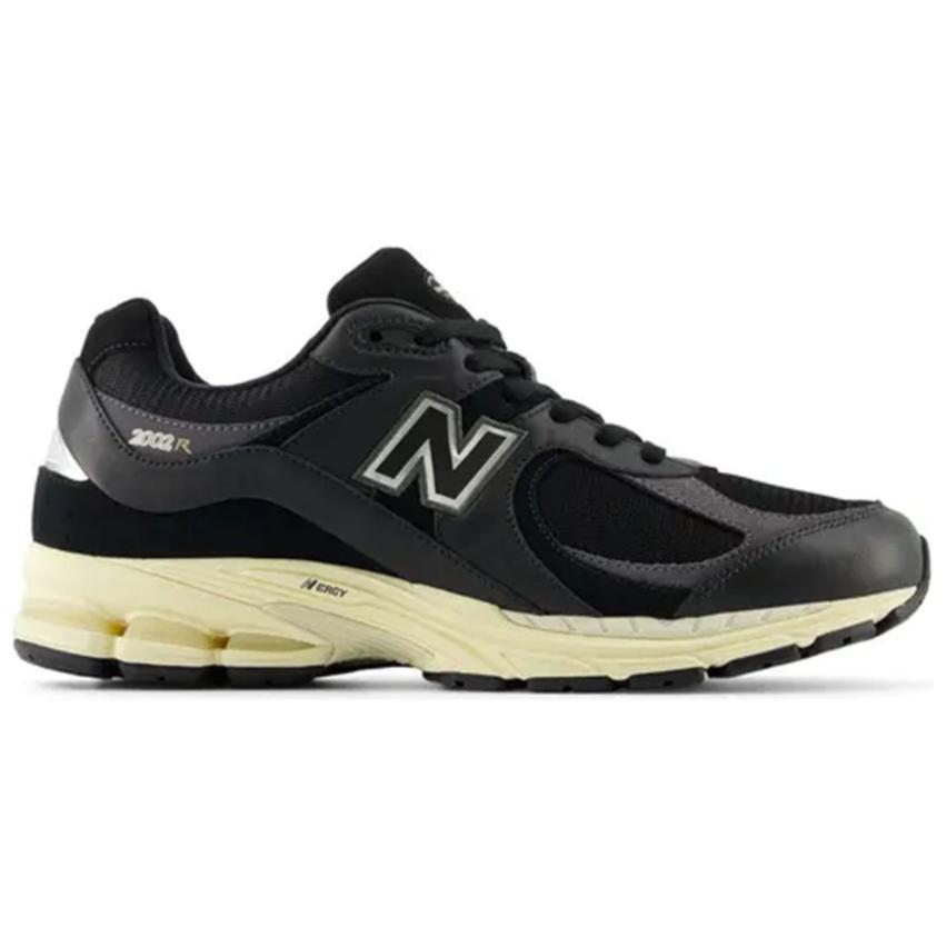 New New Balance 2002R Black Vintage M2002RIB