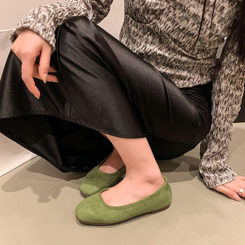 2025 new simple single shoes women's shoes fashion versatile casual comfortable square head flat bottom shallow mouth soft sole Doudou shoes