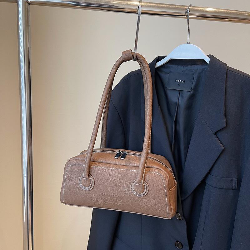 

Retro fashion underarm bag women s new high-end versatile casual shoulder bag niche commuter bag