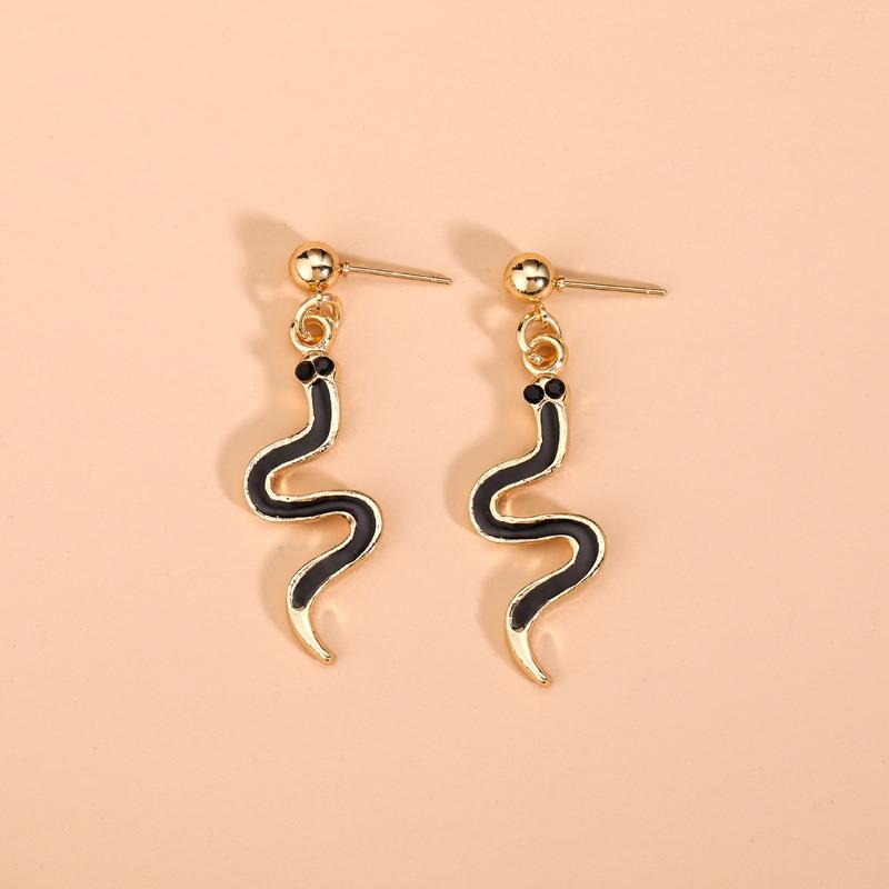 Fashion Accessories Personality Creative Curved Snake Earrings Alloy Drip Snake Earrings Female Small Snake Ears