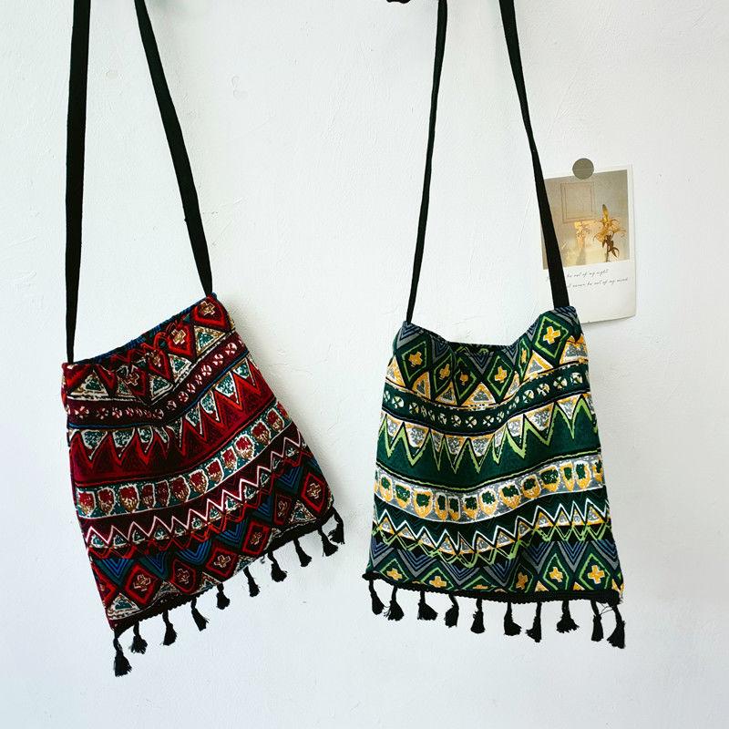 Ethnic Style Shoulder Bag Tassel Retro Artistic Crossbody Small Bag Bohemian Style Cloth Bag