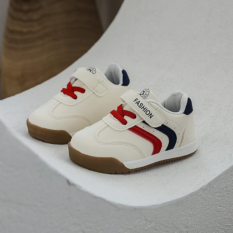 

Children s Lightweight German Training Shoes Boys Breathable Sports Shoes Girls Non-slip Soft-soled Casual Shoes 21 червоний