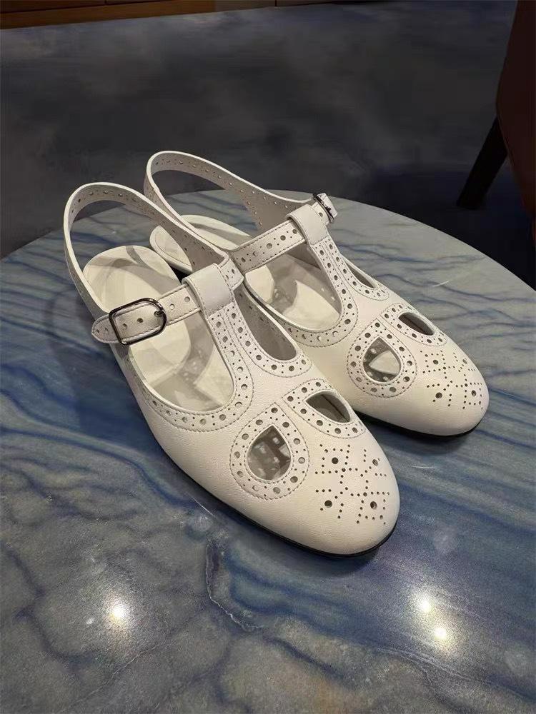 French Temperament Hollow Brock Engraved Low Heel Flat Bottom Empty Single Shoes Fashion Bag Head Sandals Women