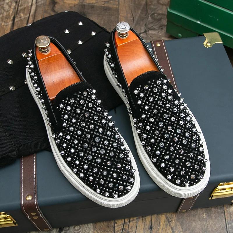 Fashion Brand Design Men Rivet Board Shoes Luxury Round Toe Low Top Spikes Loafer Male Casual Comfortable Sneakers Zapatillas De Hombre