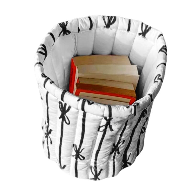 

Практичний стьобаний круглий кошик для зберігання з елегантними дизайнами бантиків Зручний для організації спальні або ванної кімнати чорний