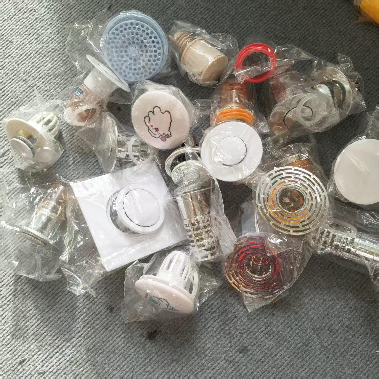 

Universal Foot-Operated Bathroom Floor Drain - Anti-Overflow, Anti-Odor, Anti-Clogging, Anti-Backflow