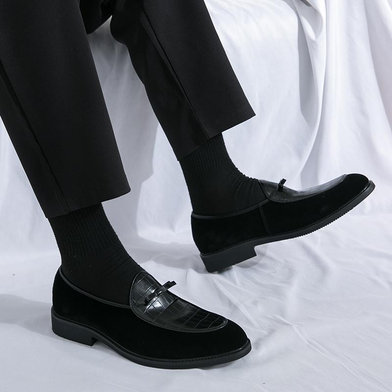 

Шкіряне взуття для чоловіків Лофери з китицями Повсякденні кросівки Ділове весільне Великий розмір Розкішний дизайн Взуття Висока якість 46 чорний