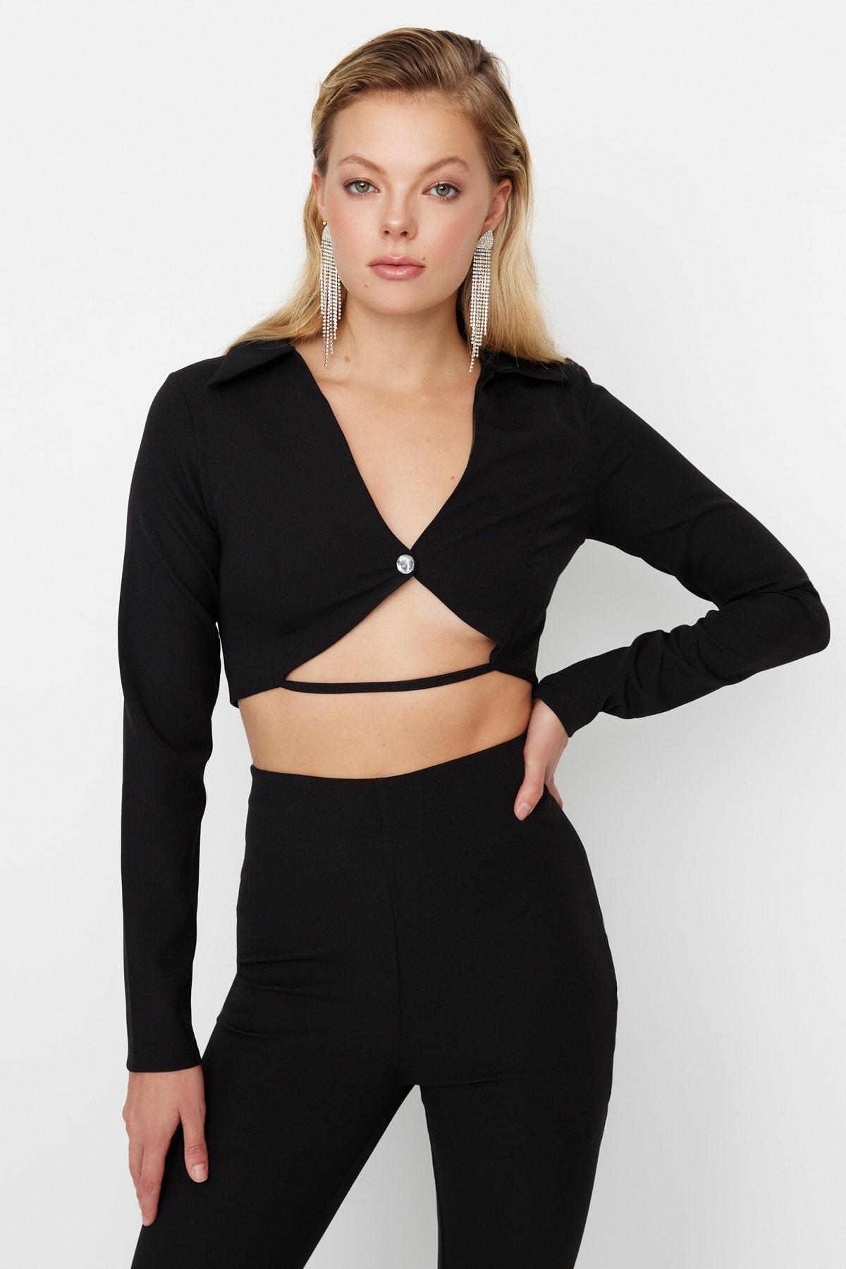 

Блузка - Черный - Приталенная