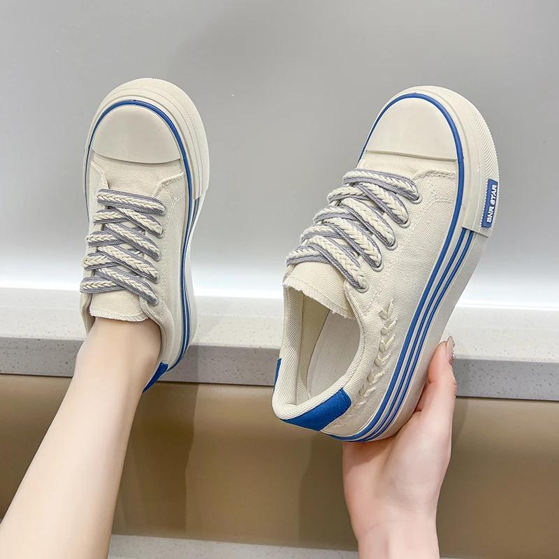 Plateau-Schuhe aus Segeltuch für Damen, die die Körpergröße erhöhen, klobige Turnschuhe für junge Mädchen, Outdoor-Sneaker für Damen, Schuhe mit dicker Sohle
